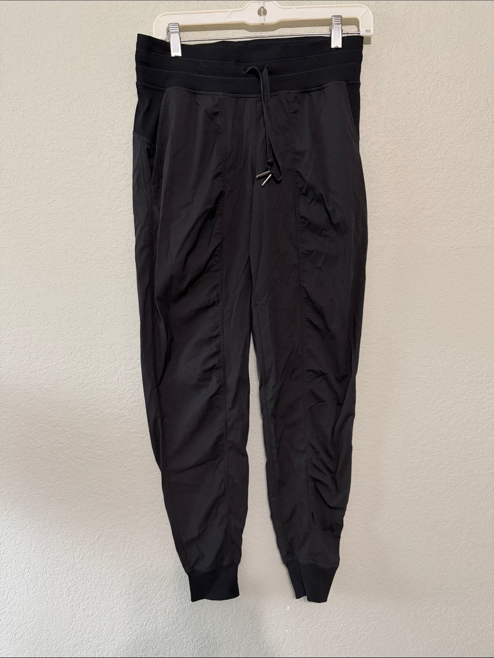 Lululemon Dance Studio Mid-Rise Jogger 7/8 Length Black Size 6 - Picture 2 of 7